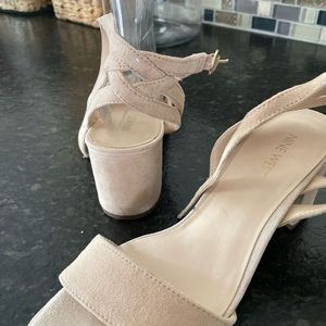 Nine West pink suede sandal